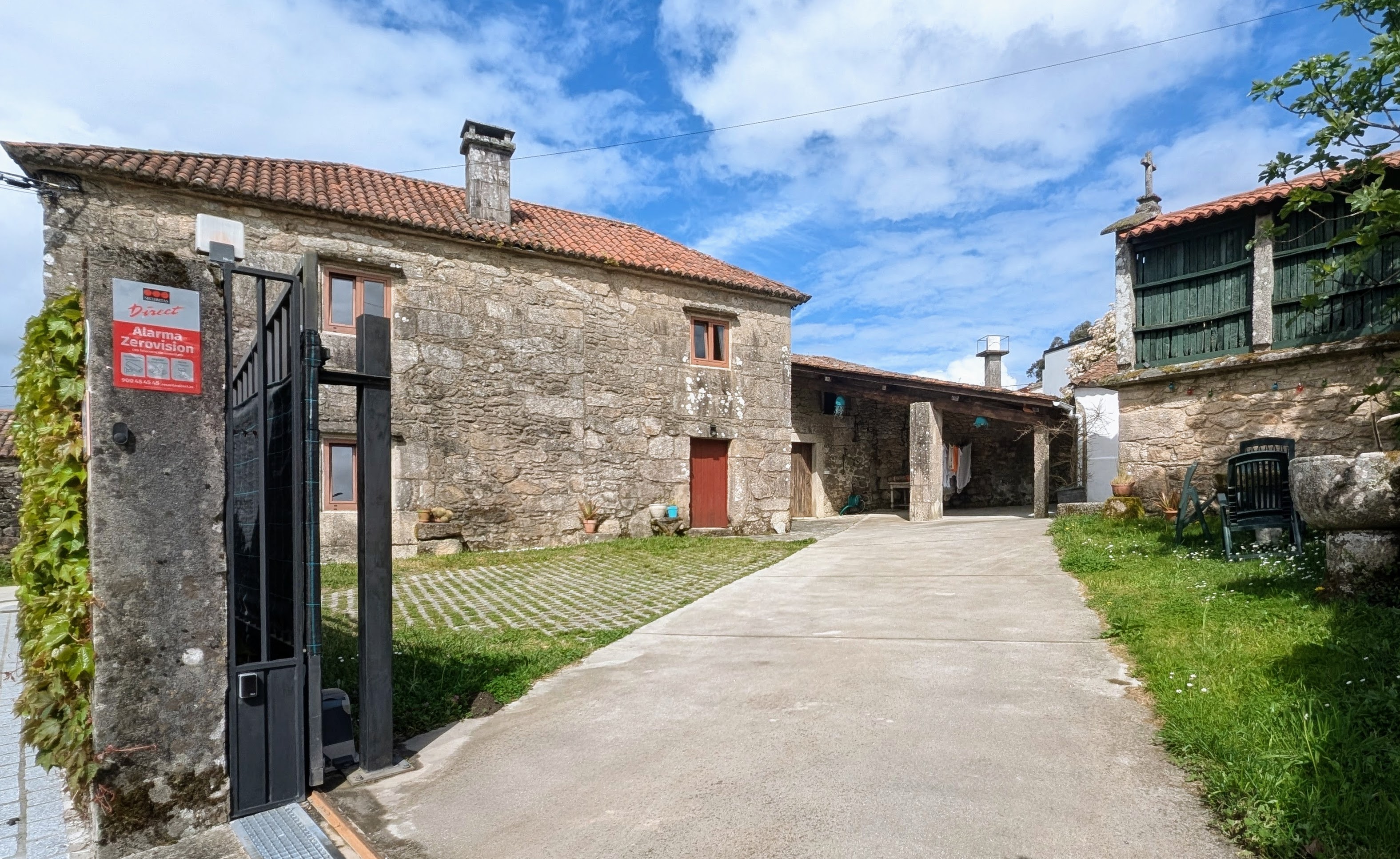 EXT-fachada-principal-gris