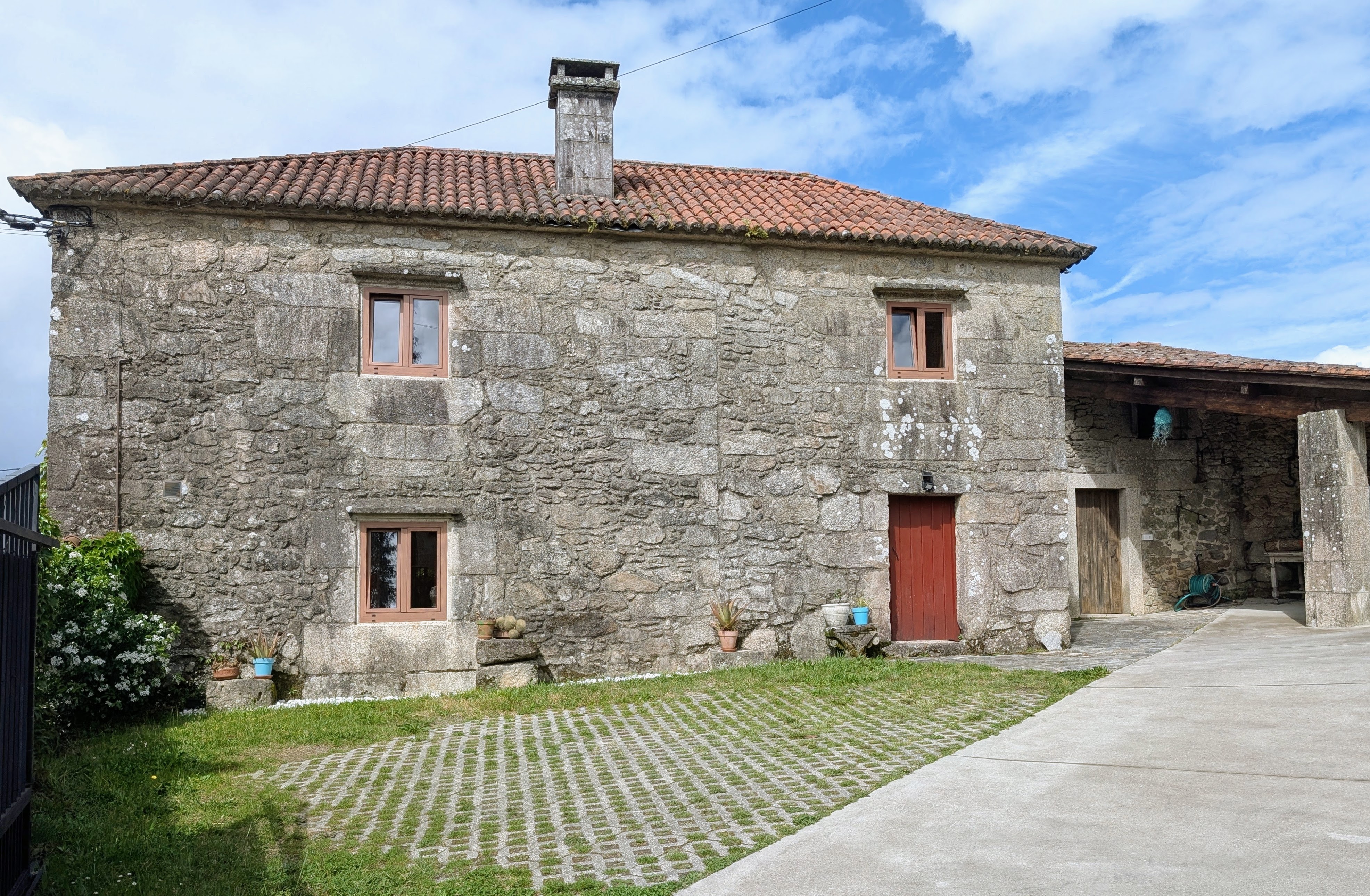 exterior-70.jpg